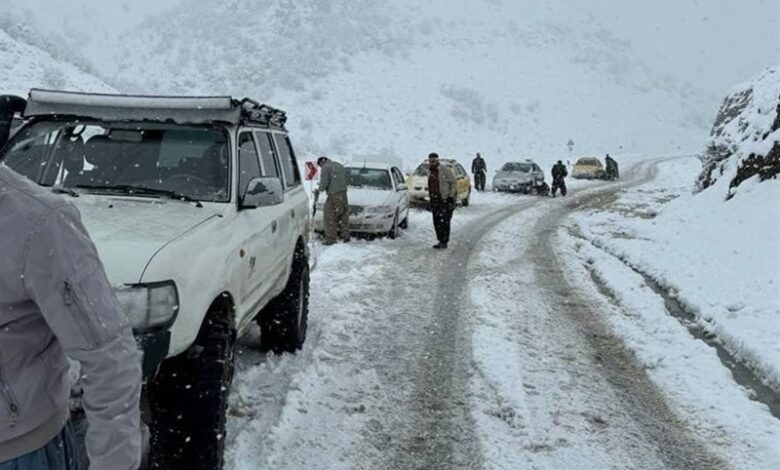 بارش برف و باران تا اواخر هفته در کردستان/ وقوع بهمن و مسدودی جاده‌ها