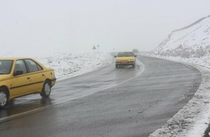 بارش برف و باران در محور چالوس و آزادراه تهران – شمال