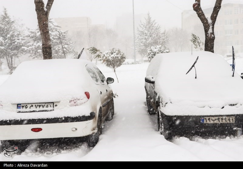 دور جدید بارش‌های سنگین برف در اردبیل/ سرمای هوای به 15 درجه زیر صفر رسید/ اکثر راه‌های روستایی مسدود شد + فیلم