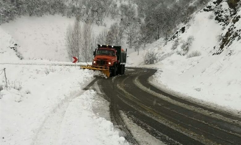 بازگشایی راه 500 روستای لرستان/ گردنهٔ گله‌بادوش الیگودرز مسدود است