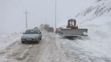 تردد در محورهای کوهستانی استان اردبیل به سختی انجام می‌شود