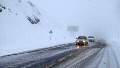 تردد روان همراه با بارش باران در جاده چالوس