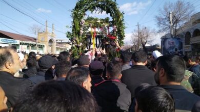 تشییع باشکوه شهید‌ امیدوار‌ در کرمانشاه/ پیکیر حاج صادق باغ فرودس آرام گرفت + فیلم و تصاویر