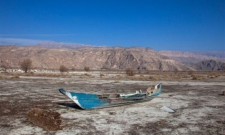 داغ سنگین خشکسالی بر دل 5 تالاب بین‌المللی فارس/ "پریشان و بختگان" کاملاً خشک شدند