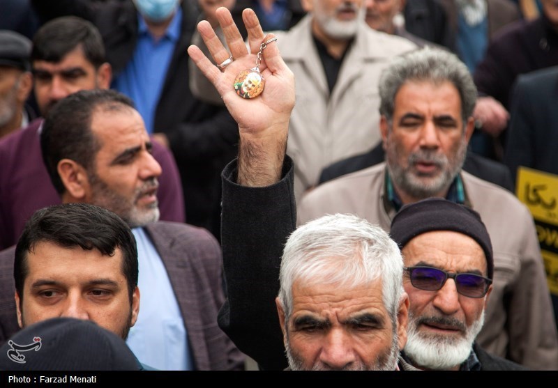 راهپیمایی مردم کرمانشاه در محکومیت حادثه تروریستی کرمان+ فیلم و تصاویر