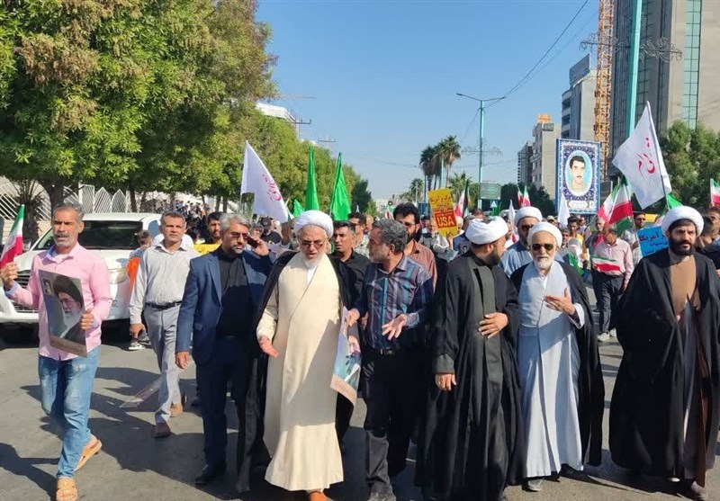 راهپیمایی هرمزگانی‌ها در محکومیت ا‌نفجار تروریستی ‌کرمان/ مردم با کرمانی ها ‌هم‌دردی کردند + فیلم و تصاویر