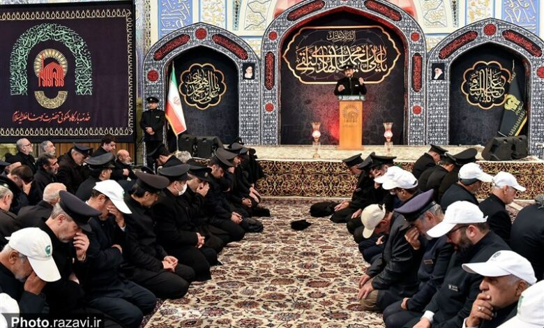 سوگواری زائران امام رضا(ع) در روز شهادت امام هادی(ع)