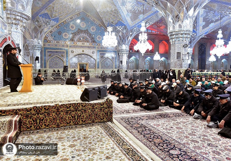 سوگواری زائران امام رضا(ع) در روز شهادت امام هادی(ع)