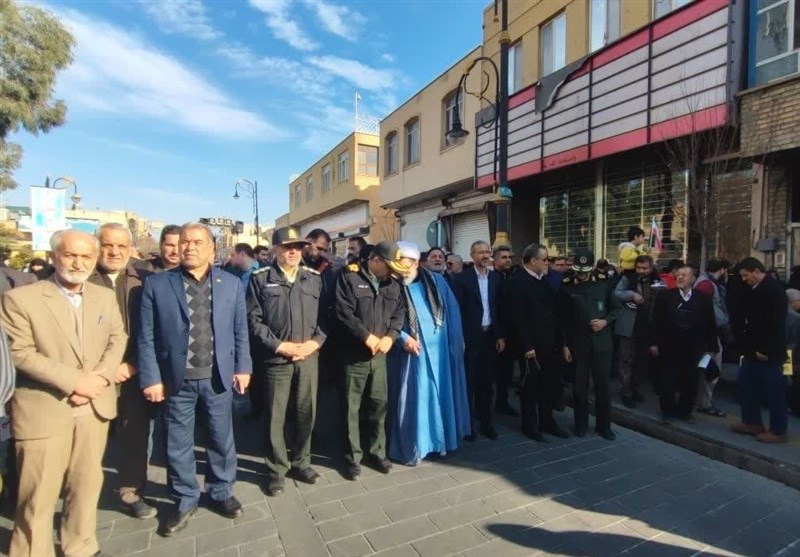 راهپیمایی مردم سمنان علیه تروریست‌ها با فریاد "مرگ بر داعشی" و "مرگ بر اسرائیل" + تصاویر