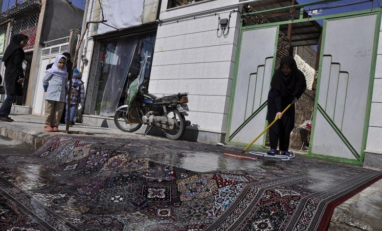 لبخند برفی در چهره ایران‌