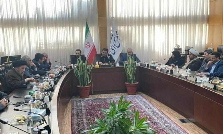 نشست صمیمانه مالک رحمتی با مجمع نمایندگان آذربایجان شرقی