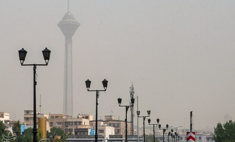 هواشناسی ایران ۱۴۰۲/۱۰/۱۱؛ تشدید آلودگی هوا در تهران/ بارش باران و برف در ۱۳ استان