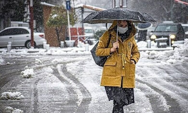 هواشناسی ایران ۱۴۰۲/۱۰/۱۸؛ سامانه بارشی فردا وارد کشور می‌شود/آغاز بارش برف و باران در غرب و شمال غرب