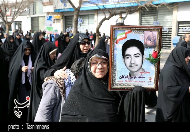 جشن انقلاب در شهرستان‌های خراسان رضوی + فیلم و تصاویر