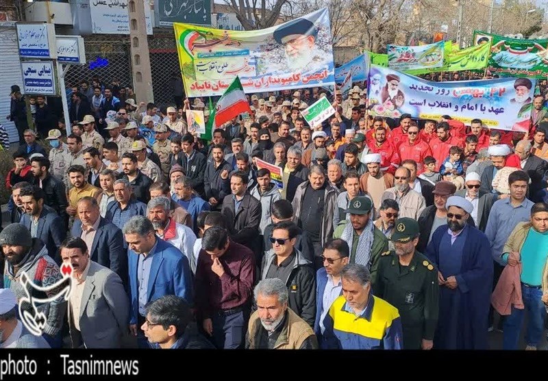 جشن انقلاب در شهرستان‌های خراسان رضوی + فیلم و تصاویر