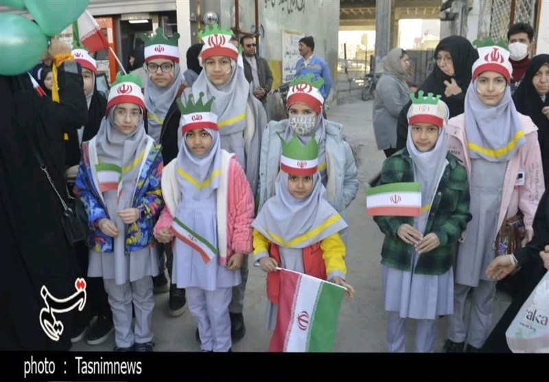 جشن انقلاب در شهرستان‌های خراسان رضوی + فیلم و تصاویر