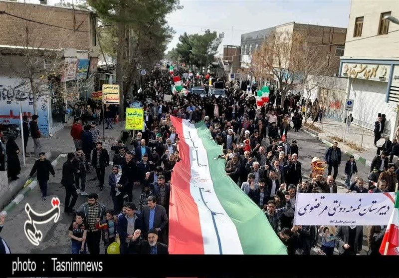 جشن انقلاب در شهرستان‌های خراسان رضوی + فیلم و تصاویر