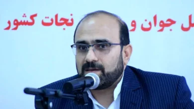 علیرغم نارضایتی باید حساب انقلاب را از مسئولین جدا کنیم