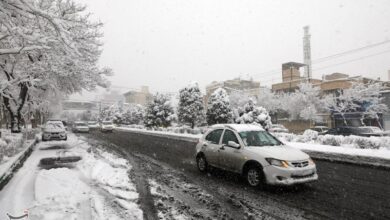 محدودیت تردد در جاده چالوس و هراز/ بارش برف و باران در جاده‌های 27 استان