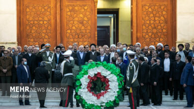 نمایندگان مجلس با آرمان‌های رهبر کبیر انقلاب تجدید میثاق کردند