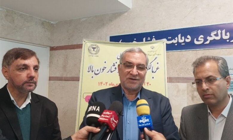 وزیر بهداشت: 16 هزار تخت بیمارستانی به ظرفیت کشور افزوده شد/ استقبال کشورها از تجهیزات پزشکی ایرانی