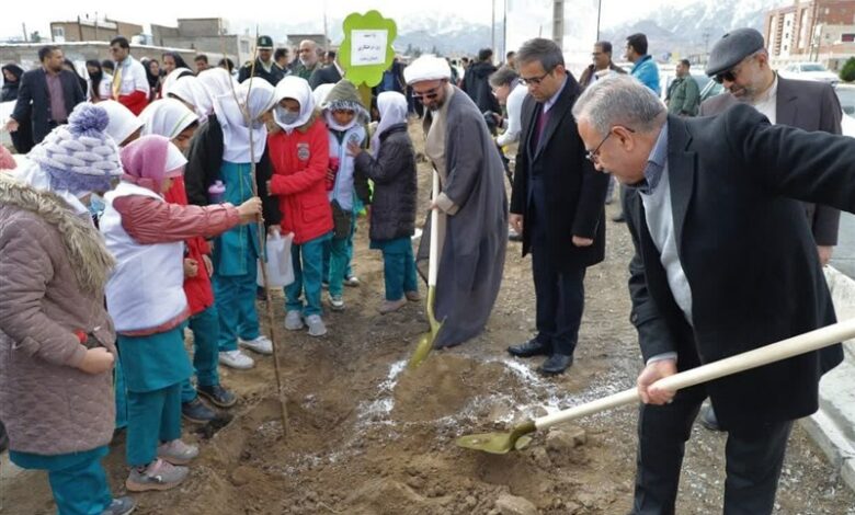 آیین درختکاری در شهرستان بیرجند برگزار شد + تصویر