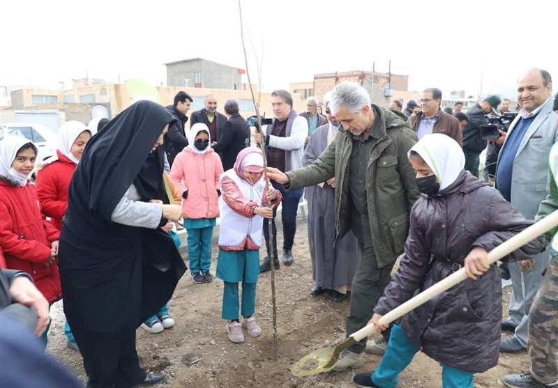 آیین درختکاری در شهرستان بیرجند برگزار شد + تصویر