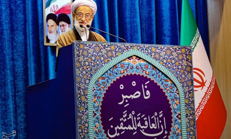 امام جمعه موقت تهران: آیت‌الله امامی کاشانی خدوم و متقی بود