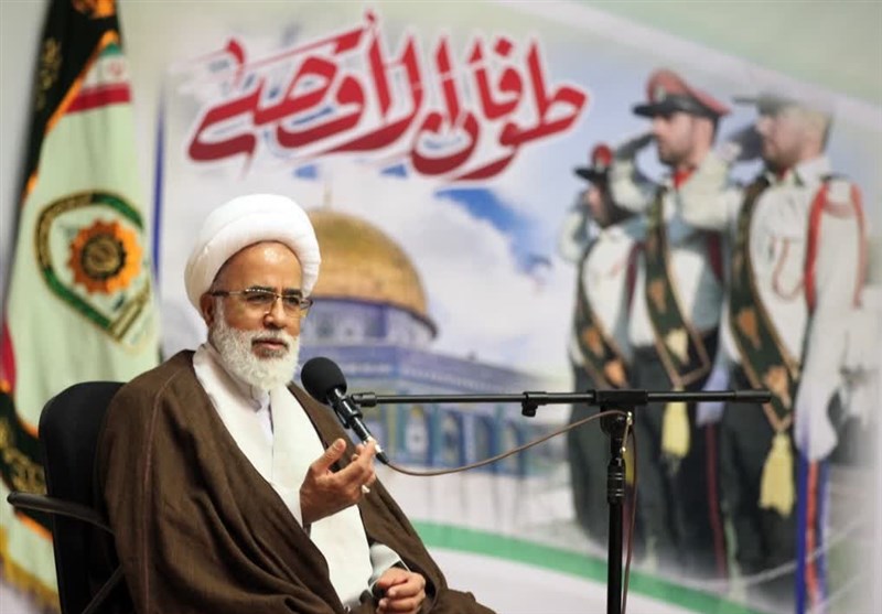 _امام_ _جمعه_ _کرمانشاه_: _نسبت_ _به_ _حجاب_ _و_ _حیا_ _مسئولانه__تر_ _عمل_ _کنیم_