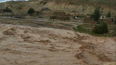 بارش‌های سیل‌آسای لرستان آغاز شد/ انسداد راه 10روستای کوهدشت