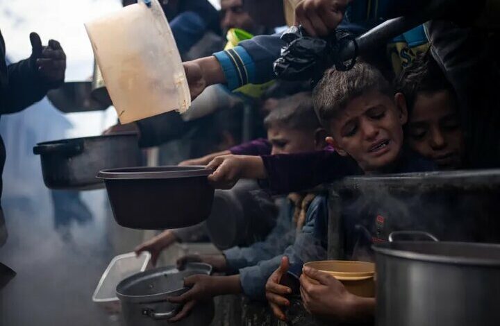 شهادت دردناک کودک فلسطینی در غزه به‌دلیل سوء تغذیه شدید+ عکس