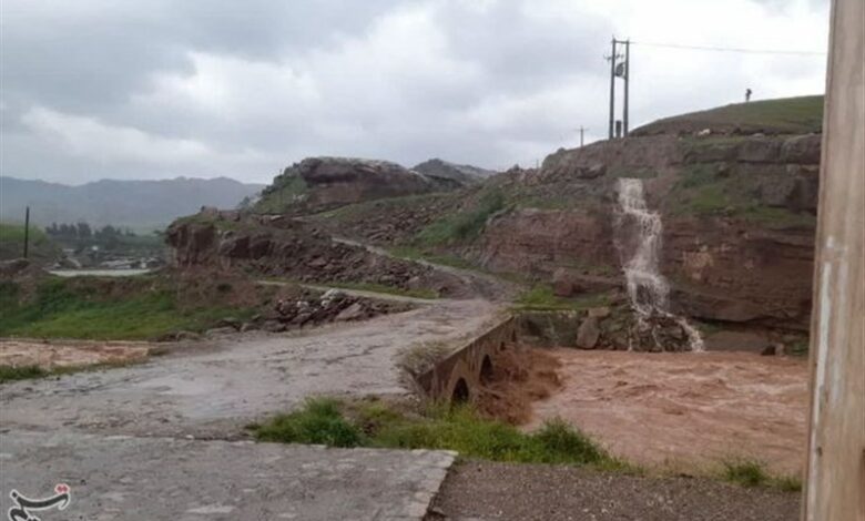 قطع راه ارتباطی و آب شرب 40 روستای لرستان