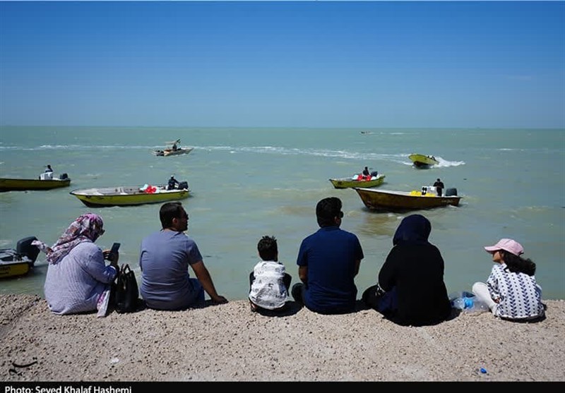 ورود گردشگران نوروزی به بوشهر رو به افزایش است +تصویر