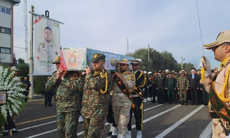 پیکر شهید مدافع وطن "نجاتی‌نیا" در گرگان تشییع شد