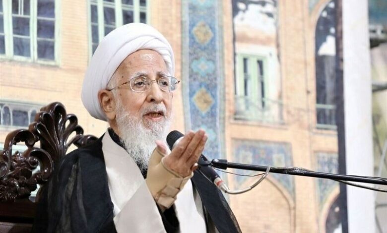 آیت‌الله جوادی آملی: غربی‌ها هویت خود را به حراج گذاشته‌اند