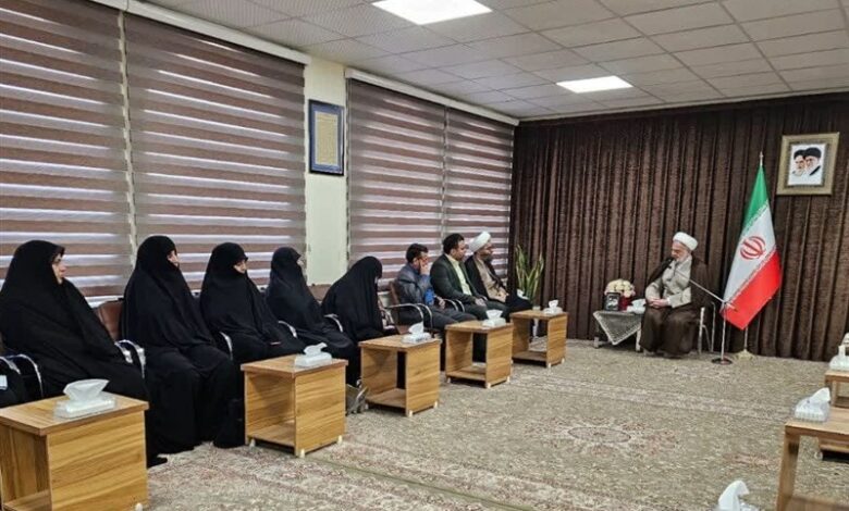 ‌استفاده از ظرفیت حوزه علمیه خواهران در کردستان