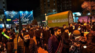 برگزاری مراسم تشییع نمادین امام علی(ع) در ورامین+فیلم