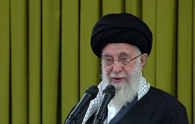 رهبر انقلاب: مساله غزه امروز رأس مسائل دنیای اسلام است/ همه باید احساس مسئولیت کنیم.