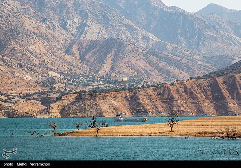 عملیات اجرایی طرح انتقال آب از سد کارون 3 به ایذه اجرا شد