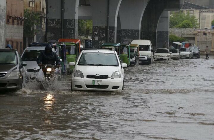 مرگ ۳۶ نفر در پی بارندگی شدید و وقوع رعد و برق در پاکستان