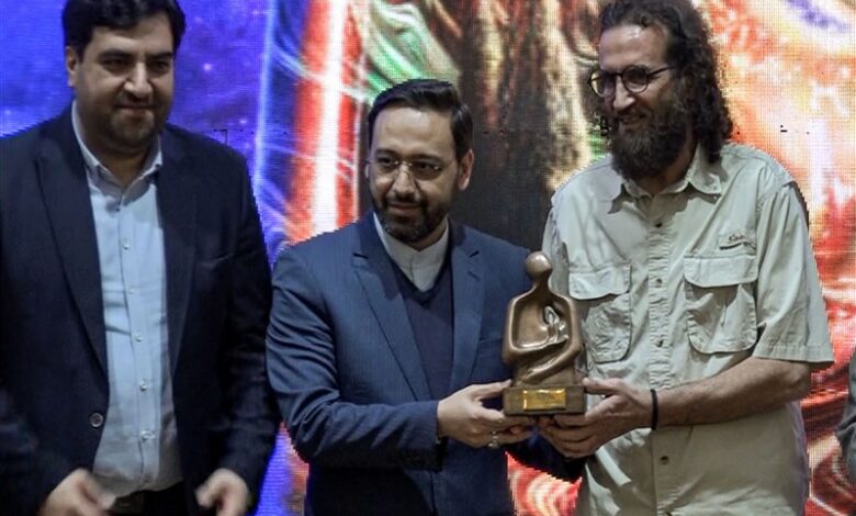 چهره هنر سال انقلاب آذربایجان شرقی معرفی شد