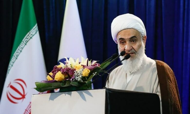 انسانی مؤمن و خستگی‌ناپذیر را برای ریاست جمهوری انتخاب کنیم