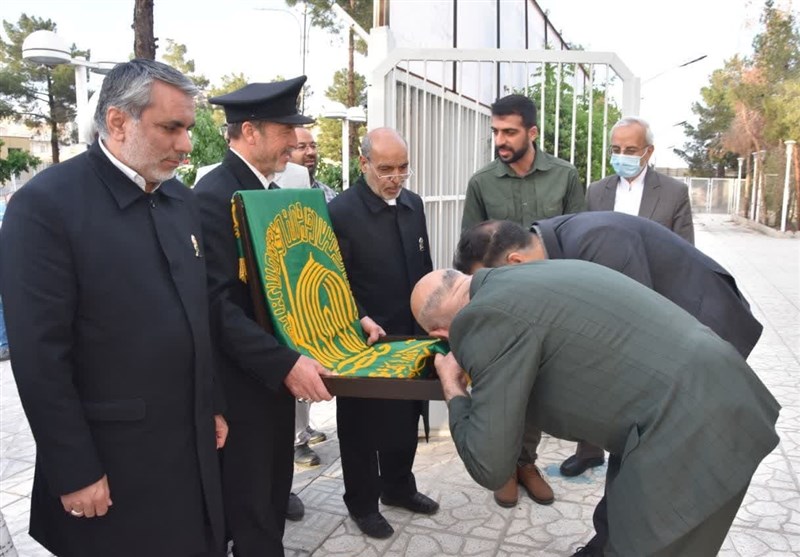 جشن شکرانه سلامت بیماران با حضور خادمان حرم رضوی