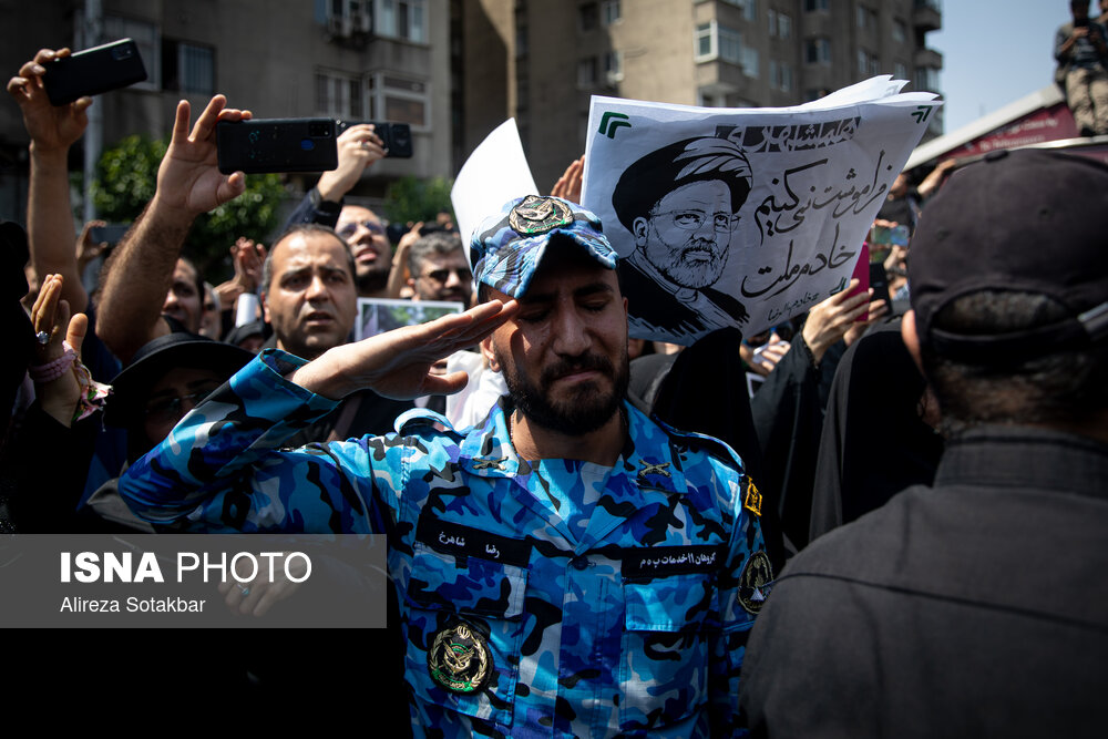 حاشیه‌نگاری دیگر؛ بدرقه «رئیس‌جمهور مُغتنم» در تهران