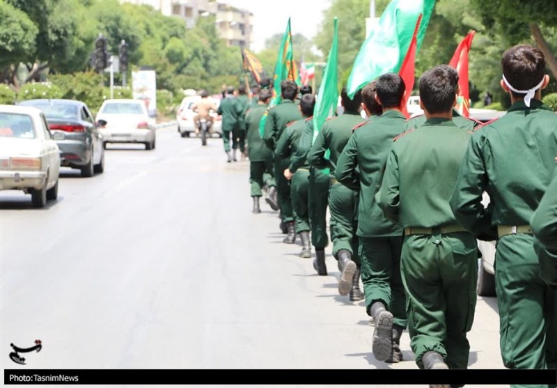 حرکت 700 بسیجی در قالب کاروان دوی امدادی به مرقد امام ‌(ره)‌