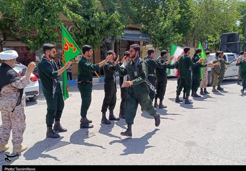 حرکت 700 بسیجی در قالب کاروان دوی امدادی به مرقد امام ‌(ره)‌