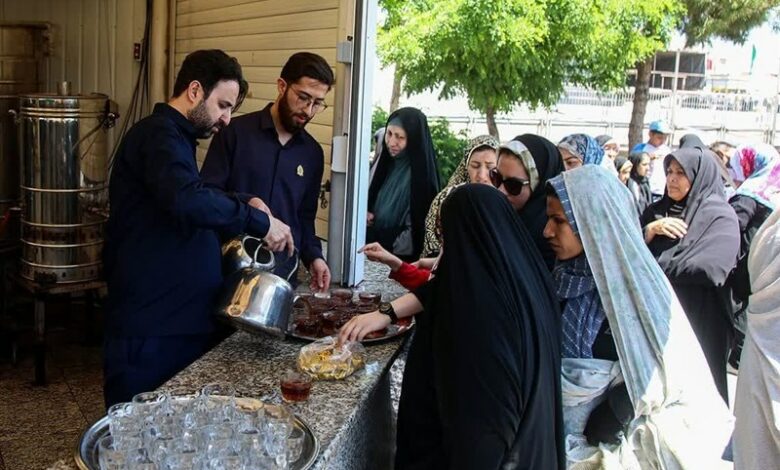 خدمات‌رسانی موکب‌های مردمی فارس به عزاداران خادم الشهداء