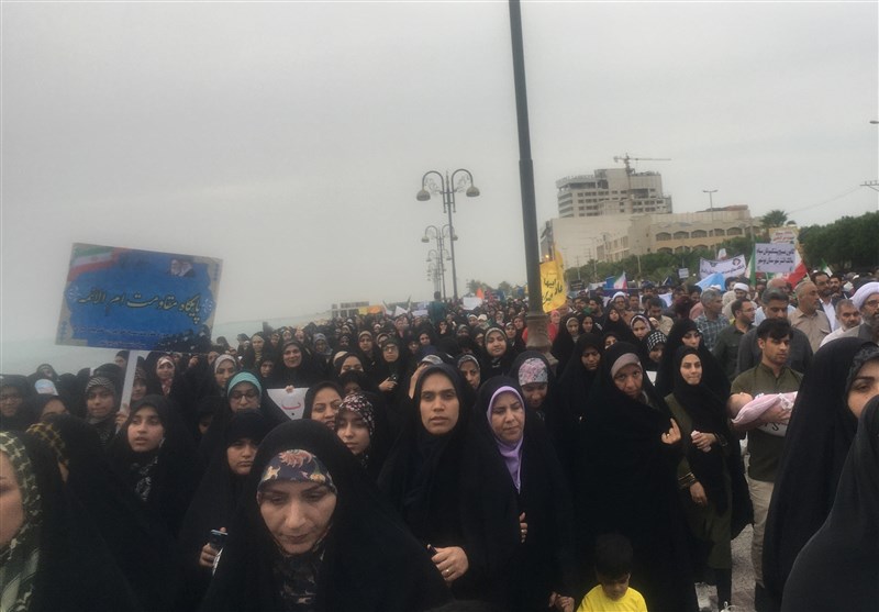 راهپیمایی بوشهری‌ها در حمایت از عفاف و حجاب + فیلم