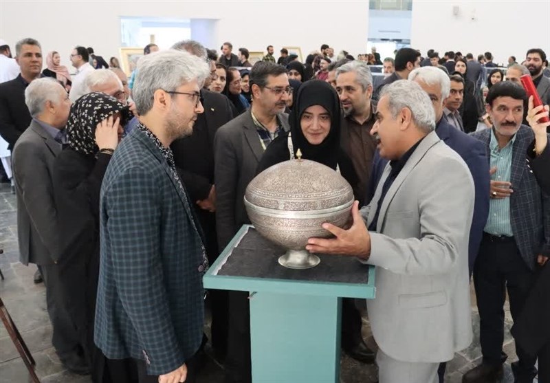 افتتاح نمایشگاه هنرمندان صنایع‌ دستی در موزه بزرگ خراسان