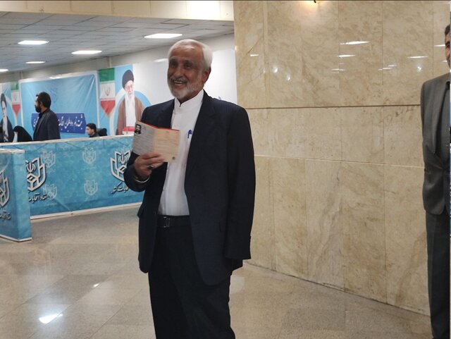 الیاس نادران داوطلب نامزدی انتخابات ریاست جمهوری شد